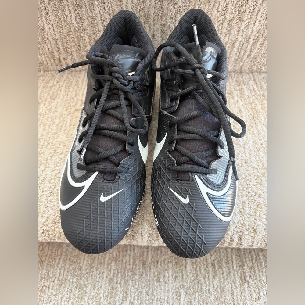 Nike Vapor Edge Elite 360 2 football cleats black and white Men’s Size 9